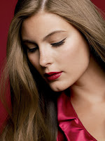 Laura Mercier, Scarlet Passion, promo